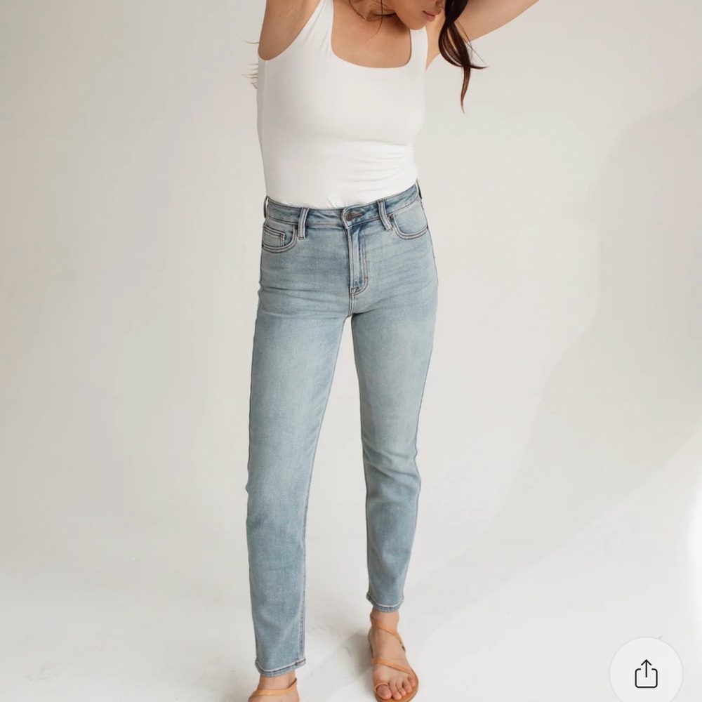 CJLA Brooke Slim Straight Jeans size 9